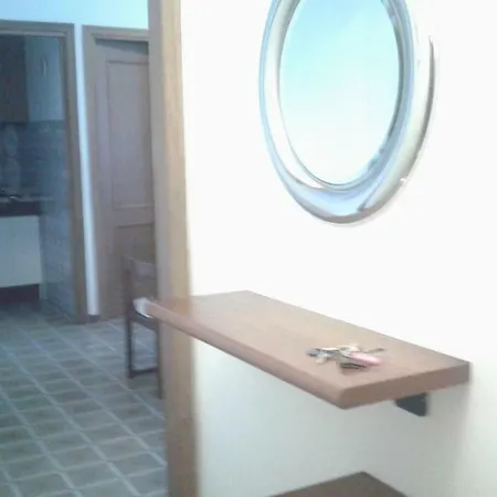 Apartman Via Ischia, 4 *